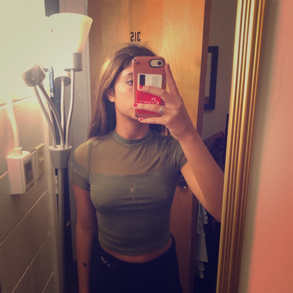 Crop tops